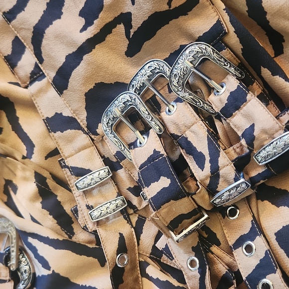 ANIMAL PRINT THE SANG BELTED DRESS - Picture 5 of 5